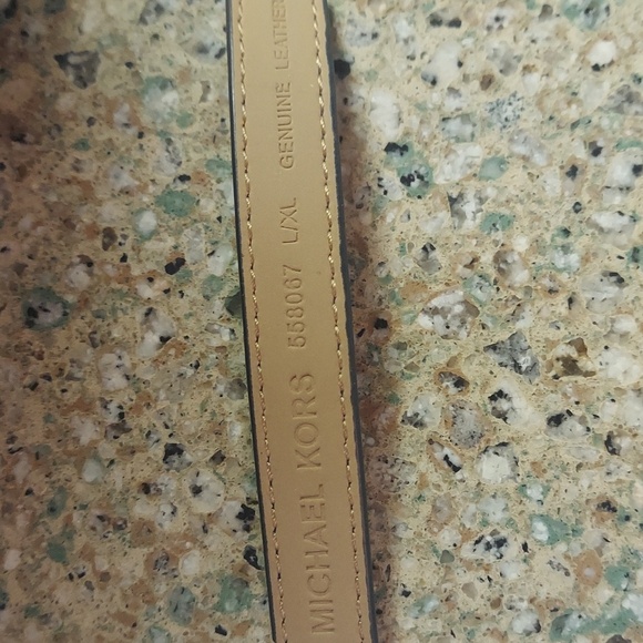 MICHAEL KORS Envelope Flap Clutch Bag - Picture 4 of 4